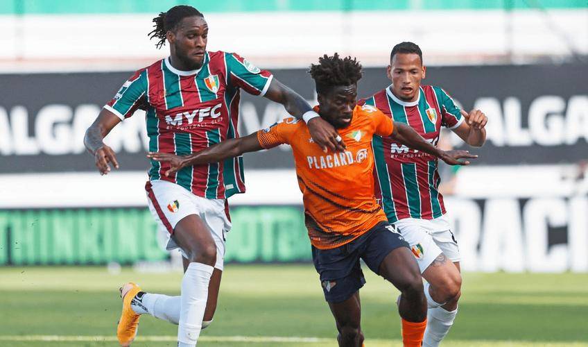 九游体育冲刺阶段葡超焦点战；巴塞罗那内部沟通；质疑声仍在；年轻球员得到机会的简单介绍