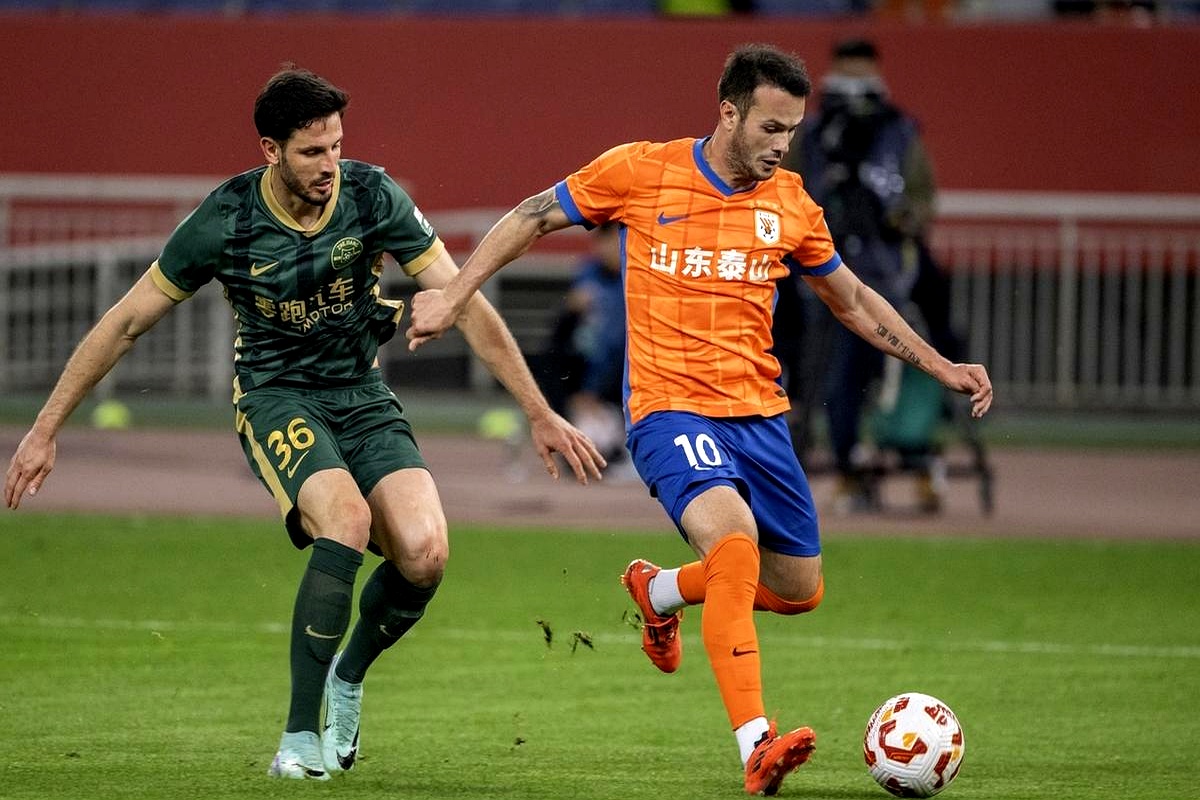 九游旧版本下载链接赛地聚焦：中超冲刺阶段热度飙升，山东泰山主帅复盘，气氛紧张，数据趋势出现新变化的简单介绍